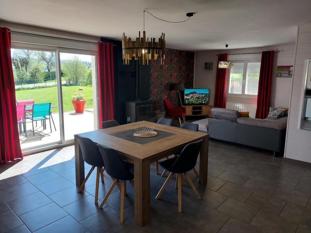 Entre Lacs Et Montagnes , Maison Individuelle,Lits Prepares, Parking Et Menage Inclus Baresia-sur-l'Ain Exterior foto